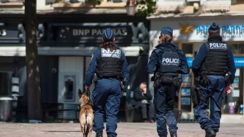 Illustration : Quel est le rôle stratégique du maire et de la police municipale dans la sécurité locale moderne ?