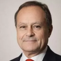Portrait de Yann PETEL